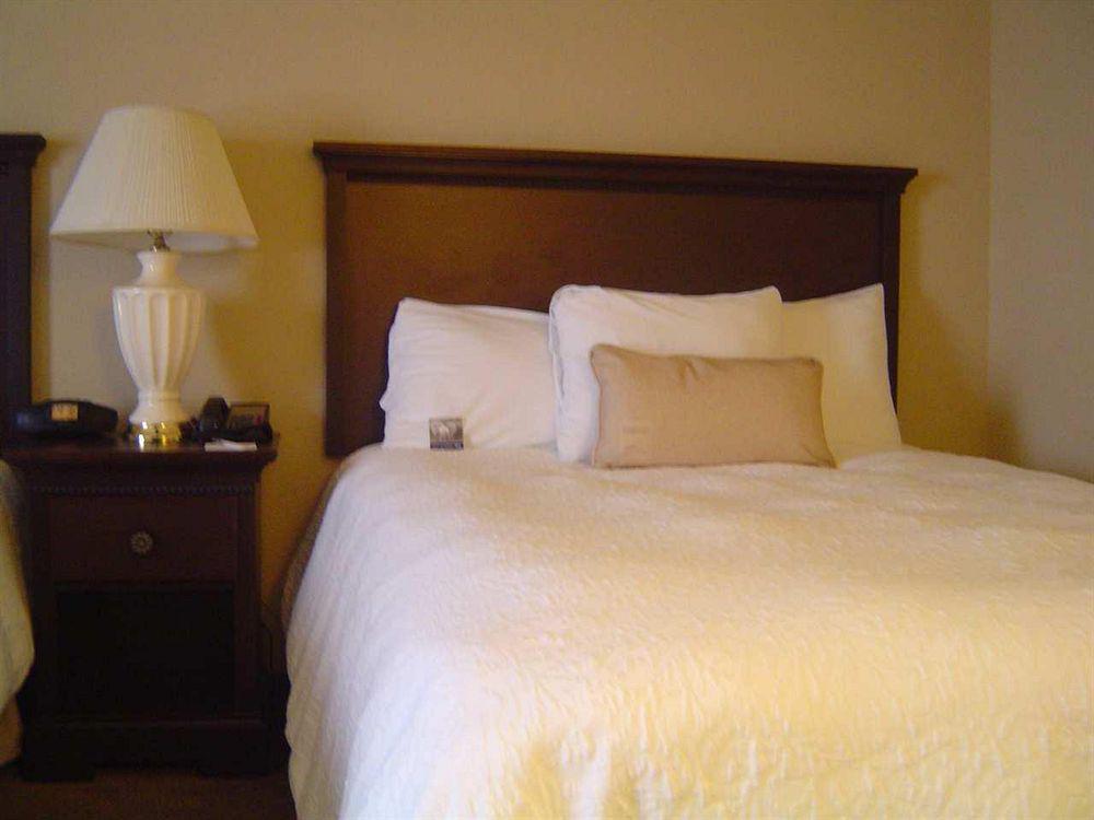 Holiday Inn Express Boston North-Woburn By Ihg Exterior foto