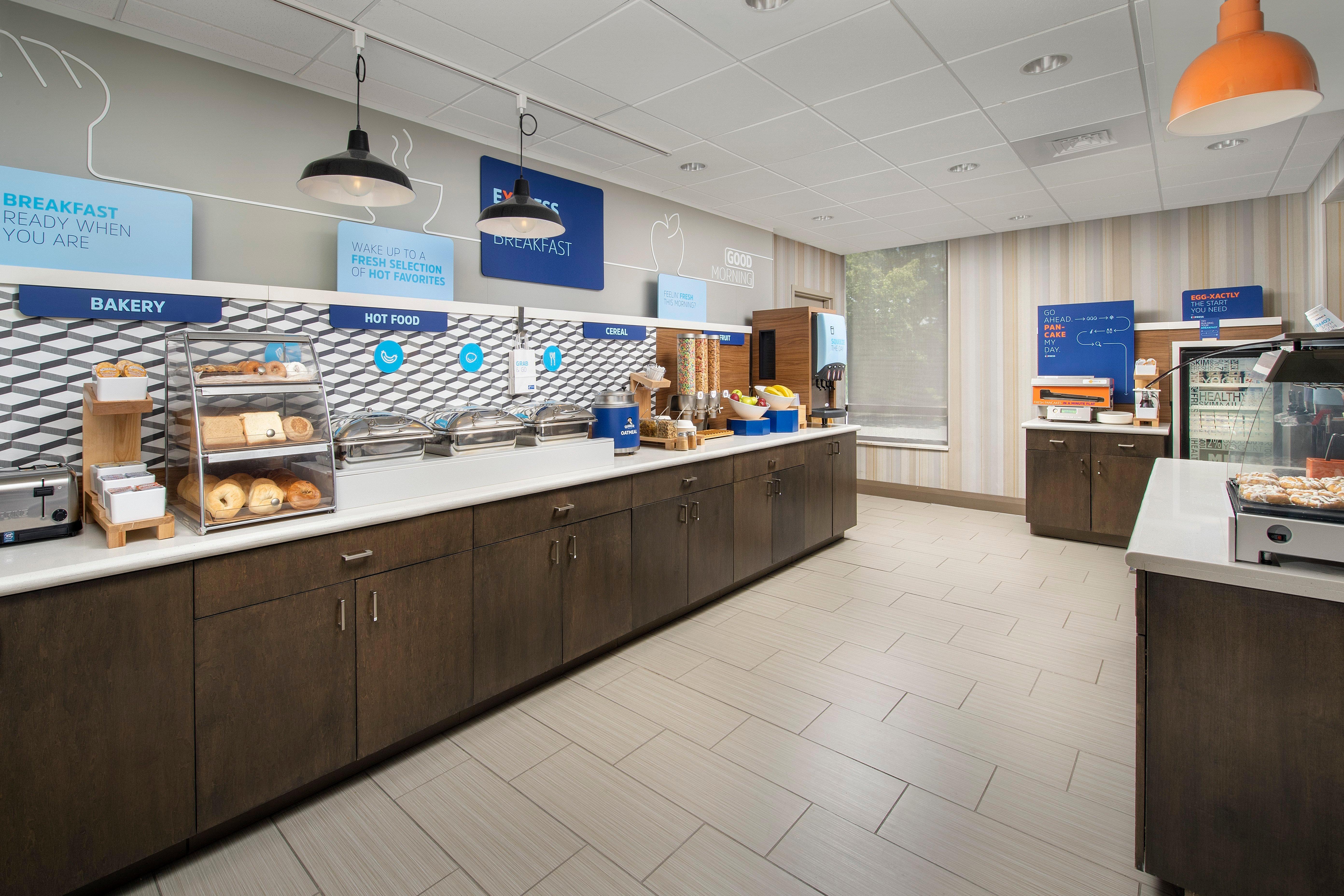 Holiday Inn Express Boston North-Woburn By Ihg Exterior foto
