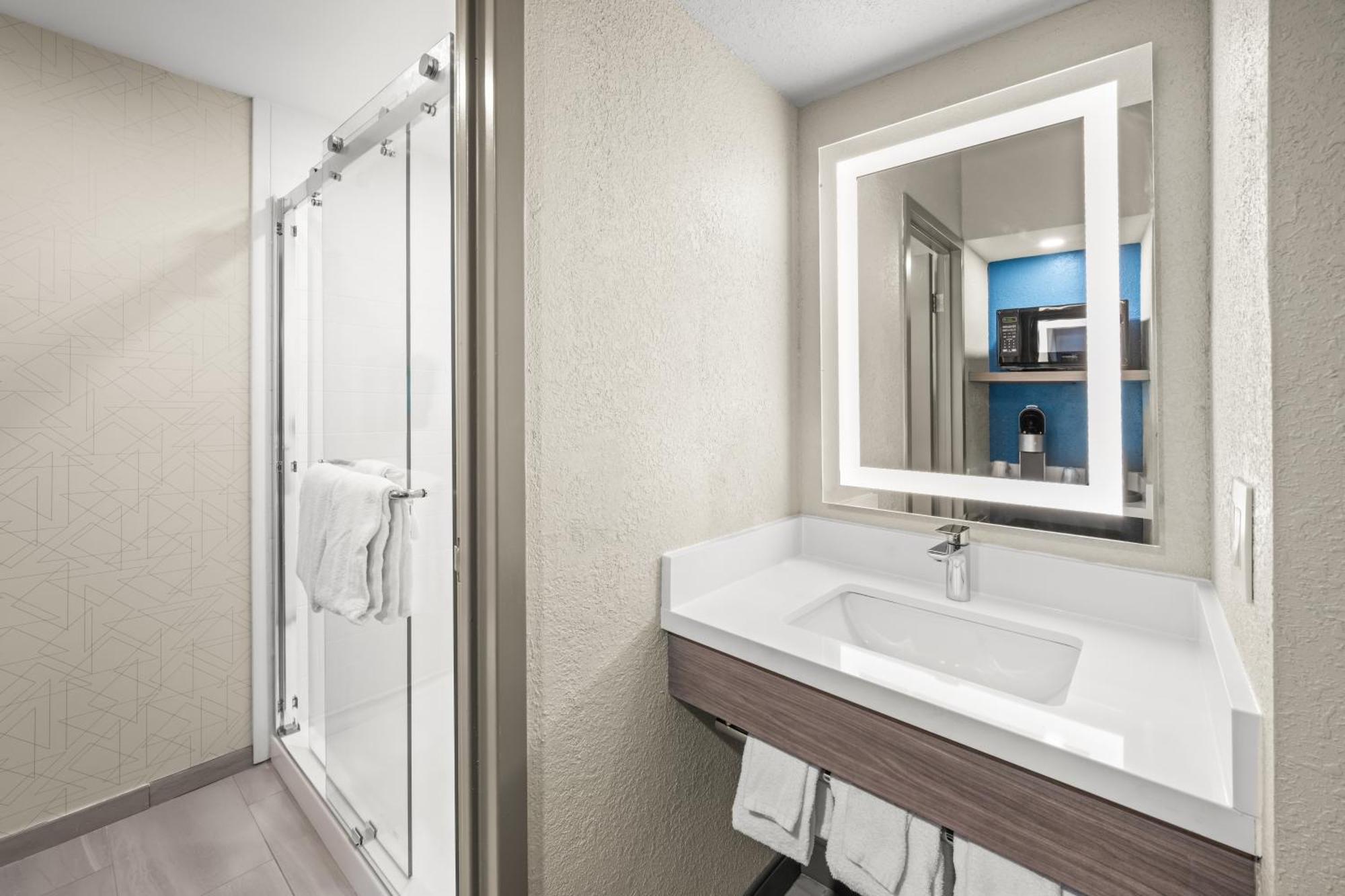 Holiday Inn Express Boston North-Woburn By Ihg Exterior foto